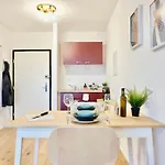 Neu Modernes In Lage, Free Parking Max 1,65m Höhe Und 1,8m Breite * Karlsruhe