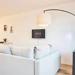 Neu Modernes In Lage, Free Parking Max 1,65m Höhe Und 1,8m Breite * Karlsruhe