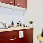 Neu Modernes In Lage, Free Parking Max 1,65m Höhe Und 1,8m Breite *