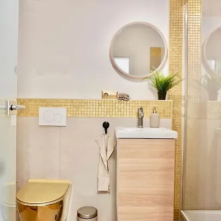 Neu Modernes In Lage, Free Parking Max 1,65m Hoehe Und 1,8m Breite Apartment Karlsruhe