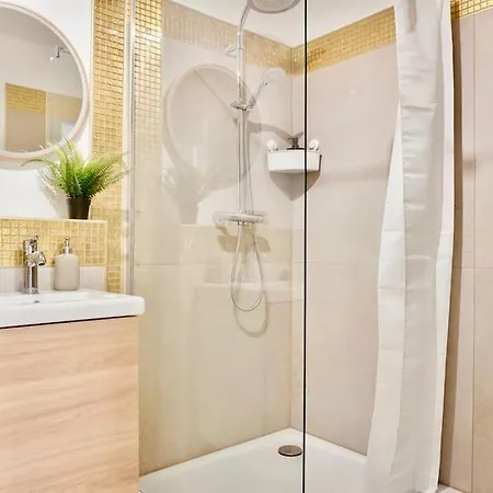 Neu Modernes In Lage, Free Parking Max 1,65m Hoehe Und 1,8m Breite Karlsruhe