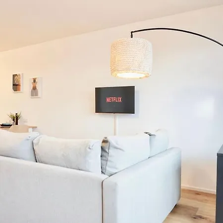 Neu Modernes In Lage, Free Parking Max 1,65m Hoehe Und 1,8m Breite * Karlsruhe