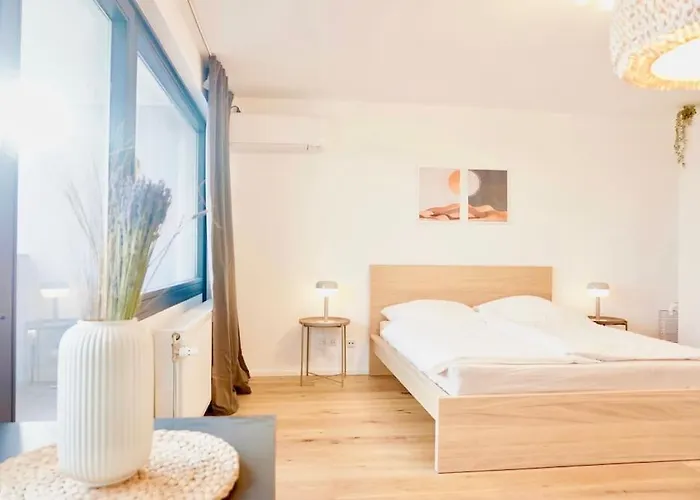 Apartamento Neu Modernes In Lage, Free Parking Max 1,65m Hoehe Und 1,8m Breite