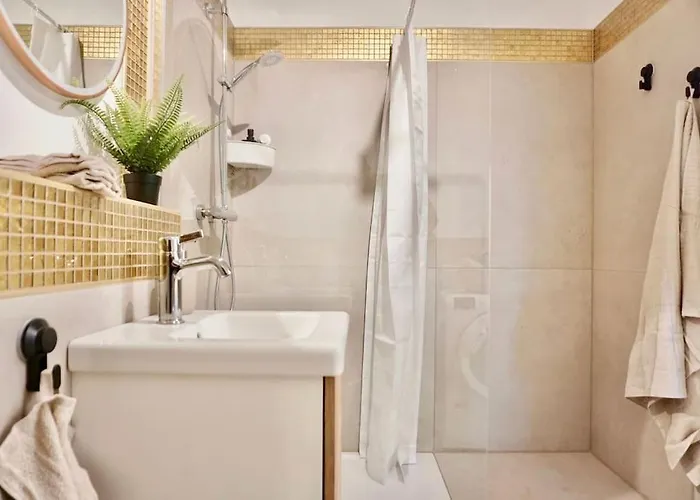 Neu Modernes In Lage, Free Parking Max 1,65m Hoehe Und 1,8m Breite * Karlsruhe