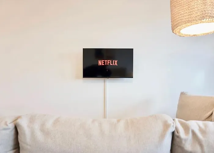 Apartamento Neu Modernes In Lage, Free Parking Max 1,65m Hoehe Und 1,8m Breite