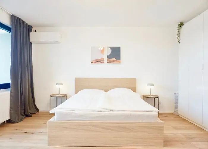 Neu Modernes In Lage, Free Parking Max 1,65m Hoehe Und 1,8m Breite Apartamento Karlsruhe